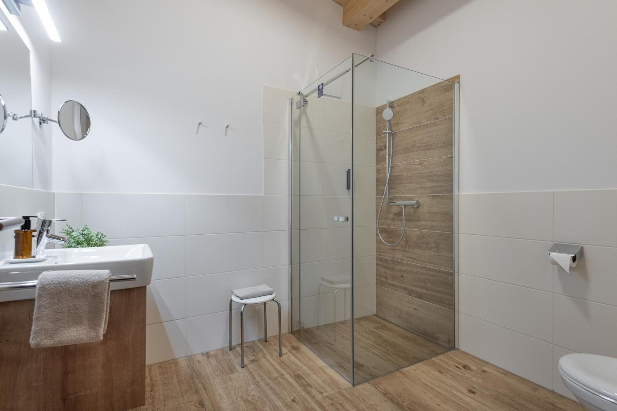 Alpenparks Montana Apartments Matrei in Osttirol Δωμάτιο φωτογραφία